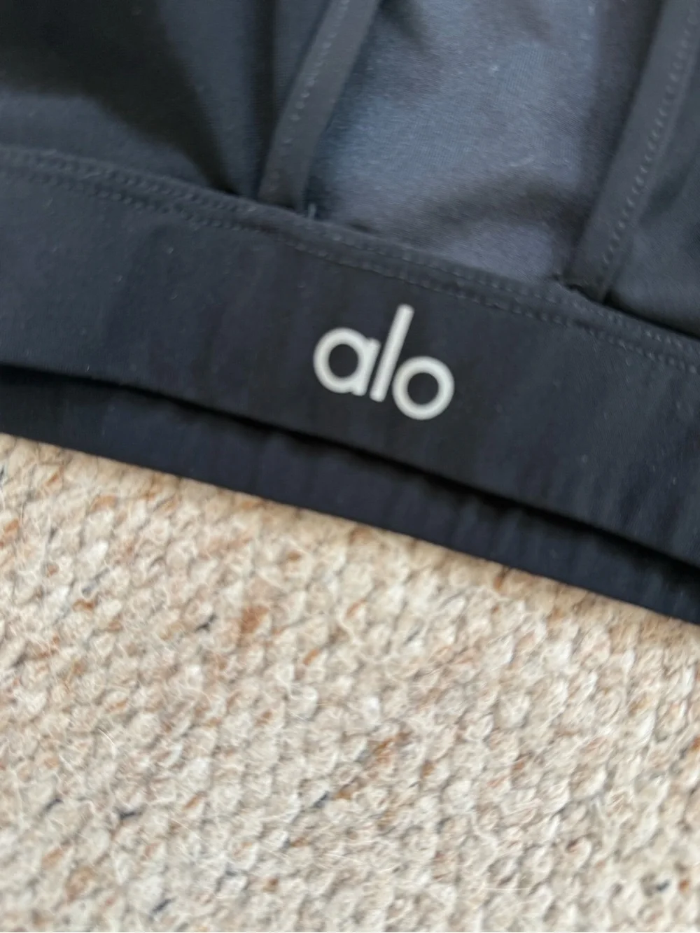 ALO Yoga High-Neck Cutout Sports Bralette - Black